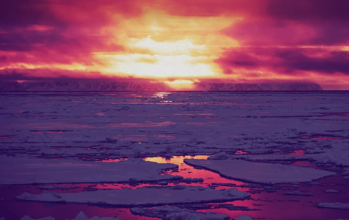 “THE MIDNIGHT SUN IS A BEAUTIFUL PHENOMENON  THAT’S SPECIAL TO  THE POLAR REGIONS.”